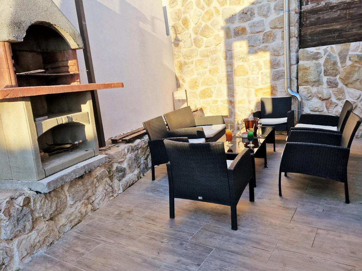 Holiday House Boost With Heated Pool Klis Dış mekan fotoğraf