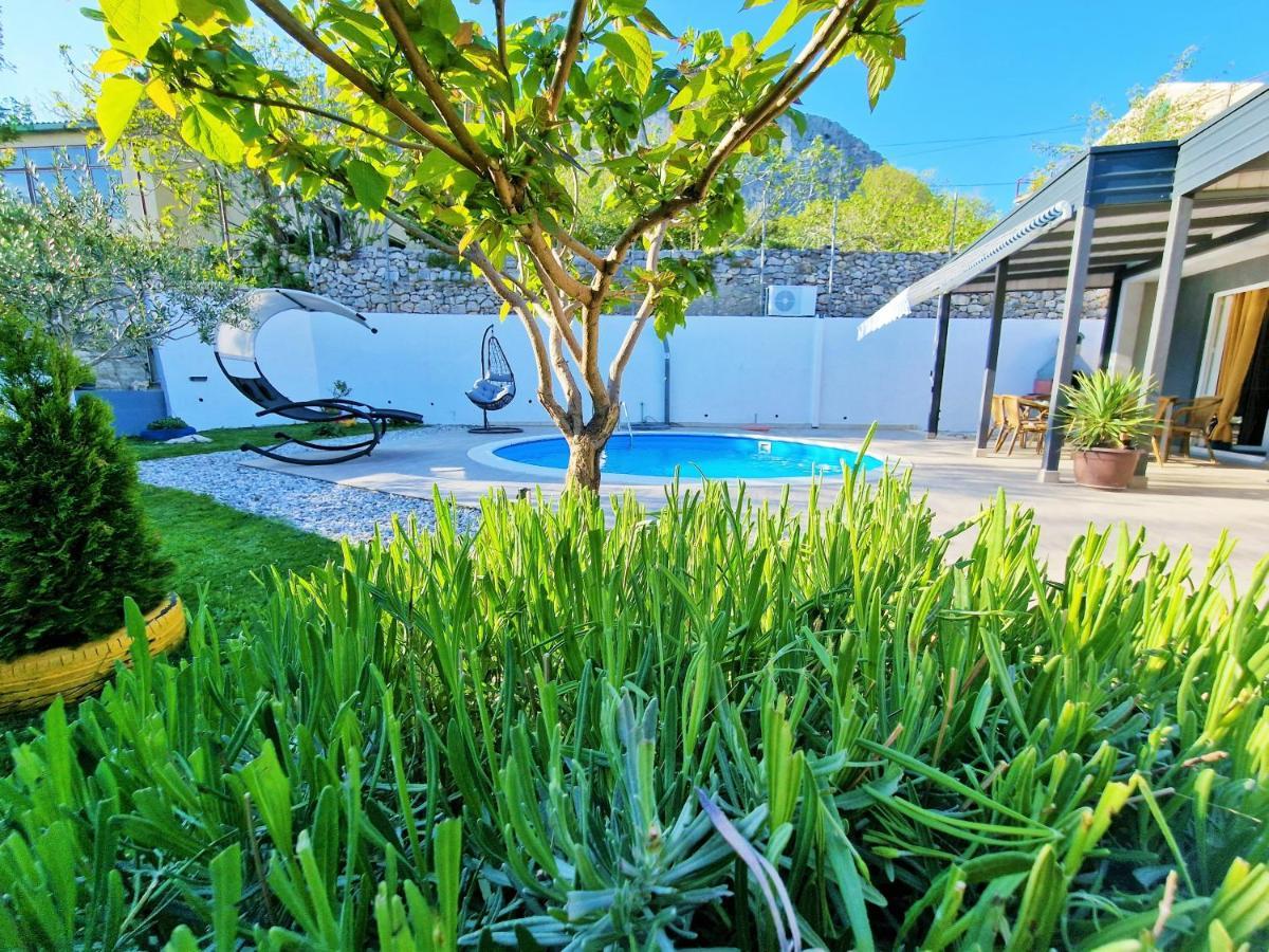 Holiday House Boost With Heated Pool Klis Dış mekan fotoğraf