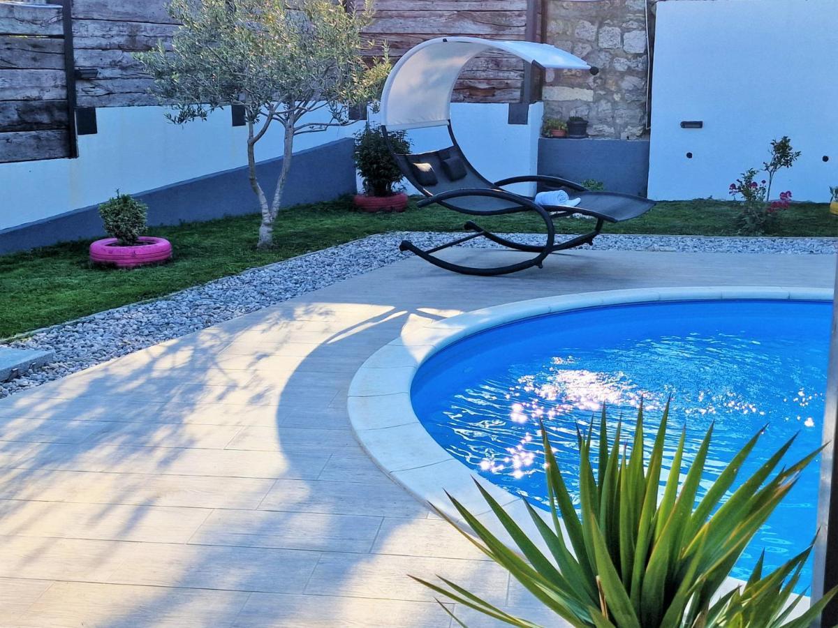 Holiday House Boost With Heated Pool Klis Dış mekan fotoğraf